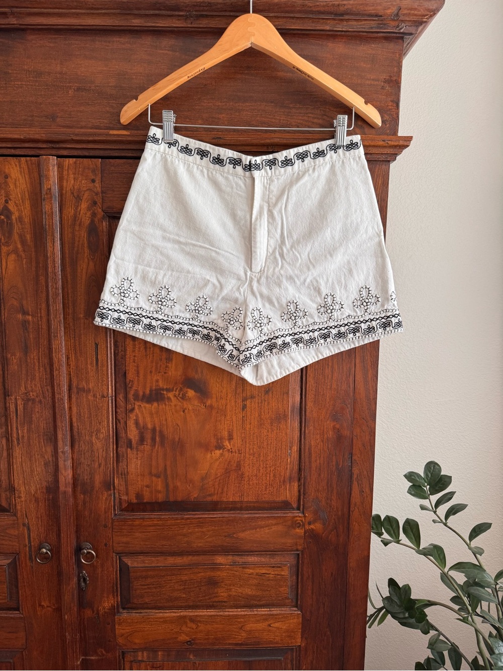 Zara White and Black Linen Cotton Blend Embroidered Shorts